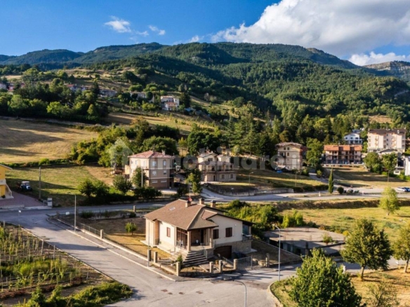 Villa unifamiliare via Paradiso 28, Centro, Carpegna